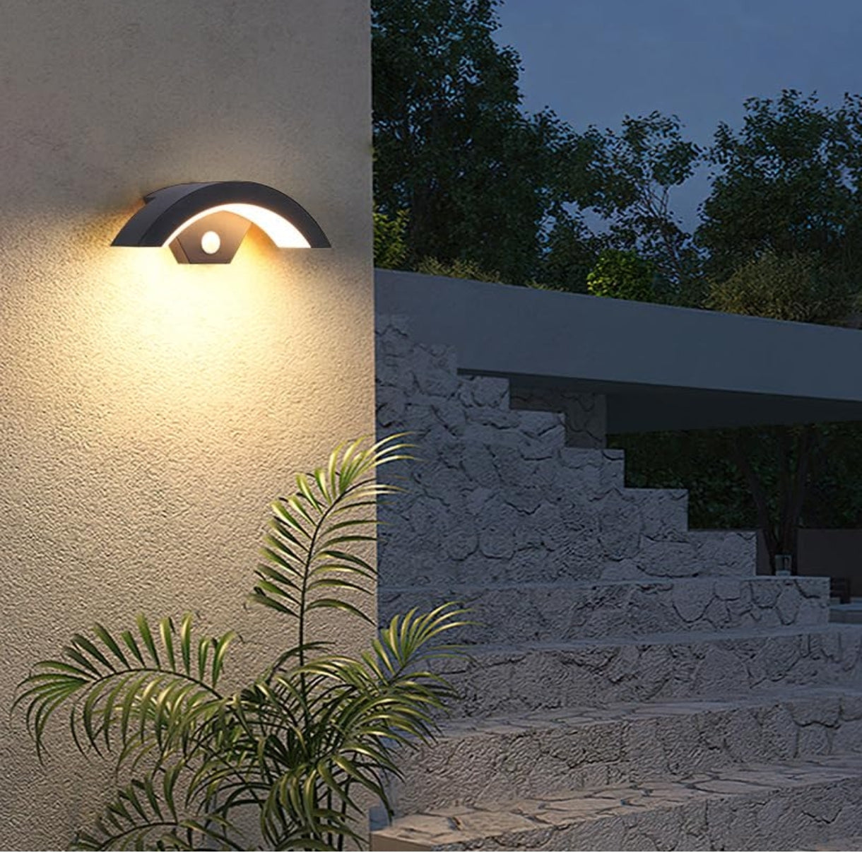 💡 Elegantna zunanja LED stenska svetilka 24W s senzorjem gibanja – črna, 3000K, IP65