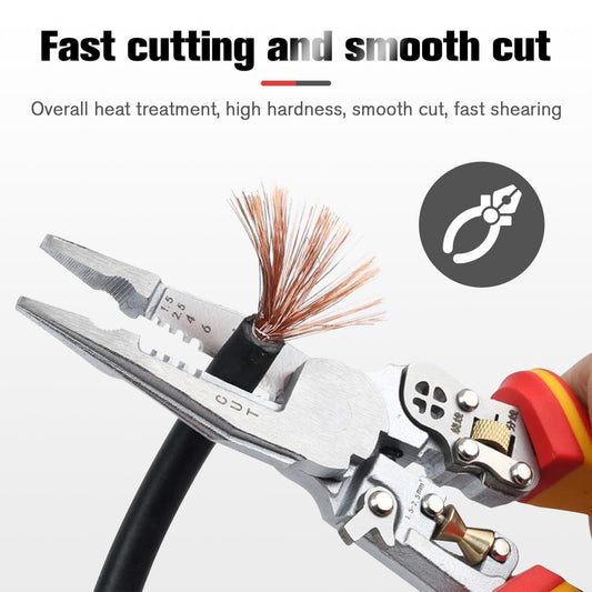 Univerzalne 9-v-1 klešče Naklikaj.si za snemanje izolacije in rezanje žic z rdeče-rumenimi ročaji, prikazane pri uporabi na električarskih orodjih in električni omarici.