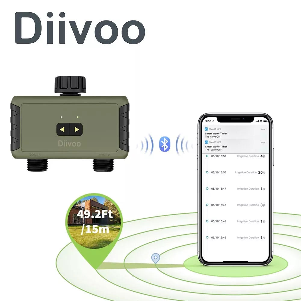 Bluetooth avtomatski zalivalnik Diivoo - 2 izhoda znamke Naklikaj.si je prikazan z digitalnim zaslonom pred pametnim telefonom z aplikacijo za nadzor. Pod njim so različni konektorji in nastavki za avtomatsko zalivanje.
