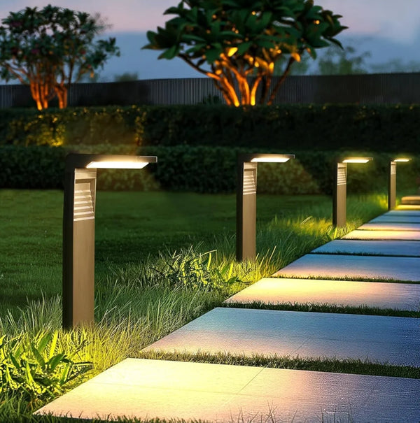 CalFlux kvalitetne solarne svetilke za vrt (2 kosa), 2200mah - naklikaj.si