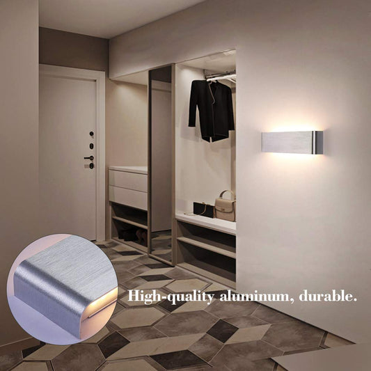 💡 LED stenska svetilka 16W, 3000K – moderna srebrna, 30cm