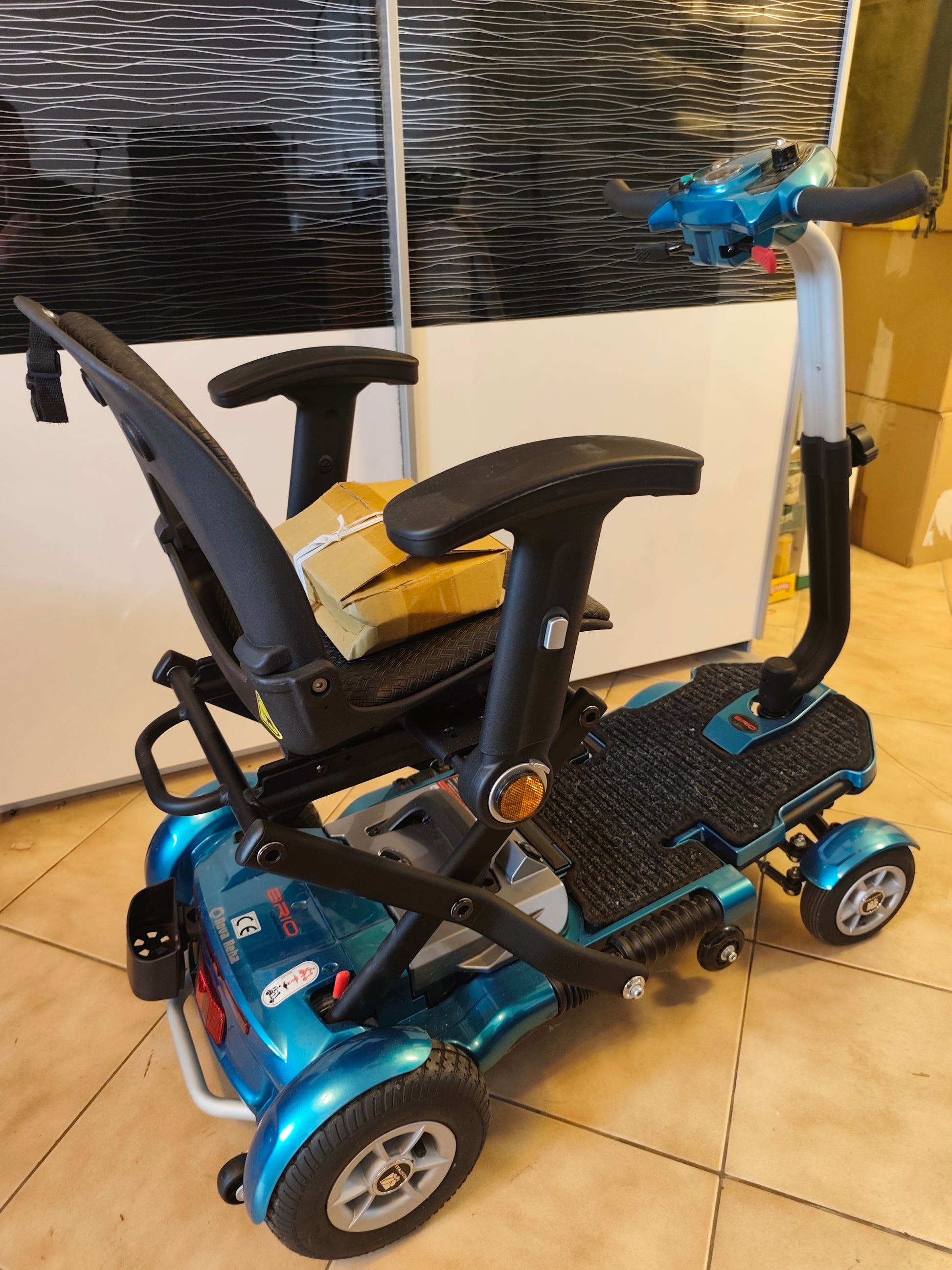 Štirikolesni električni skuter Brio S19 F3 - KOT NOV - VOŽEN MAX 1 URO - POSREDNIŠKA PRODAJA - naklikaj.si