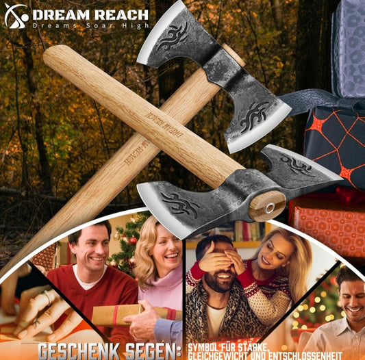 Na promocijski sliki sta prikazana dva Dvostranska sekira Dream Reach 2 kom - parametrično oblikovana podjetja Naklikaj.si z lesenimi ročaji in graviranimi rezili. Spodaj ju pari podarjajo v zaprtih prostorih. Nemško besedilo ju promovira kot simbolično darilo za kampiranje ali dekor.